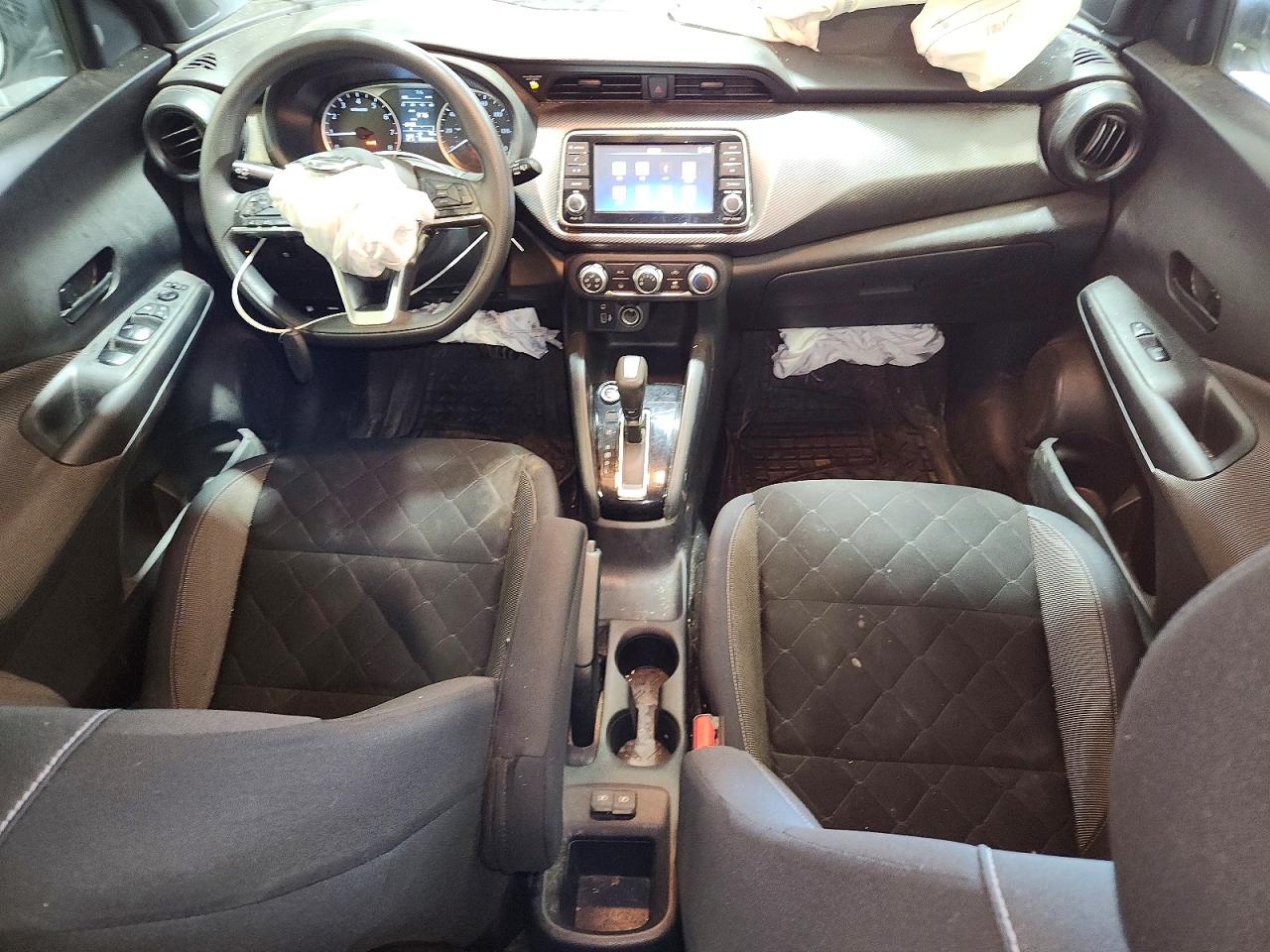 Nissan Kicks S