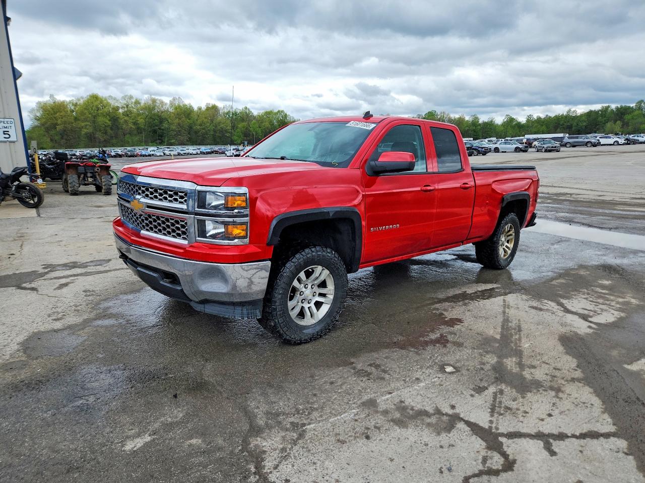 Salvage Chevrolet Silverado Image