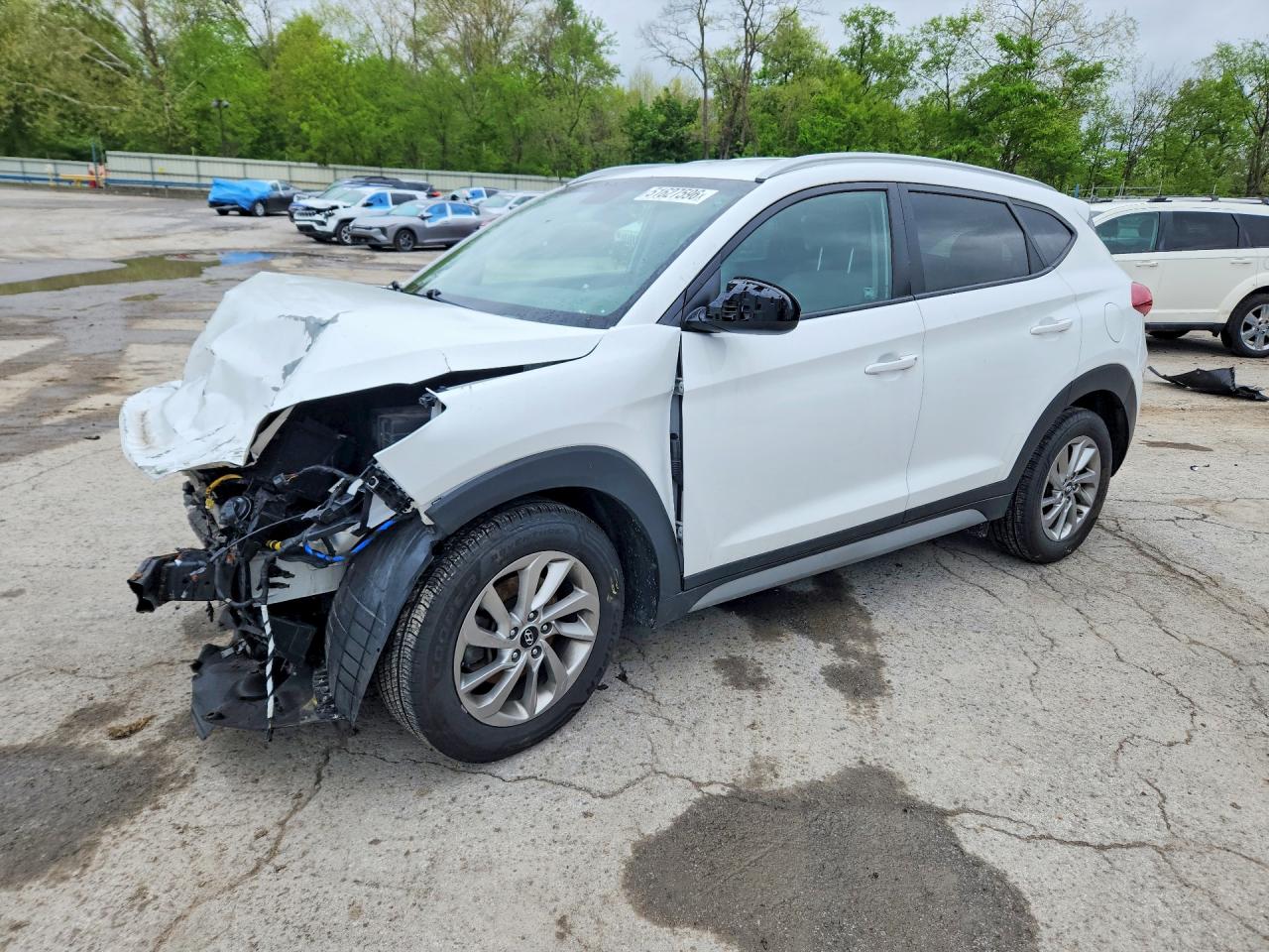 Salvage Hyundai TUCSON Image