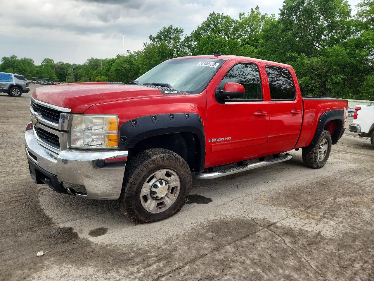 Salvage Chevrolet Silverado Image