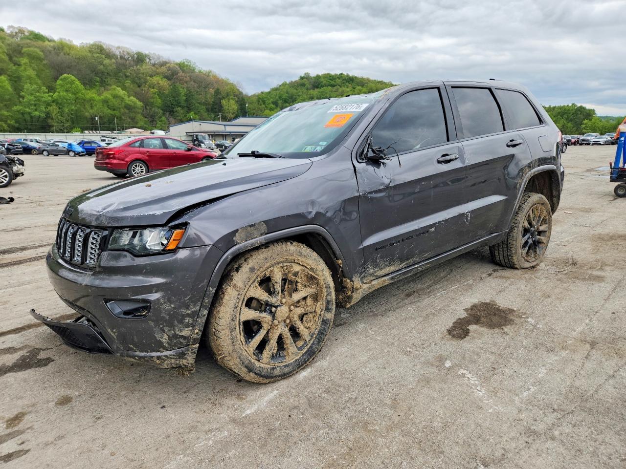 Salvage Jeep Cherokee Image