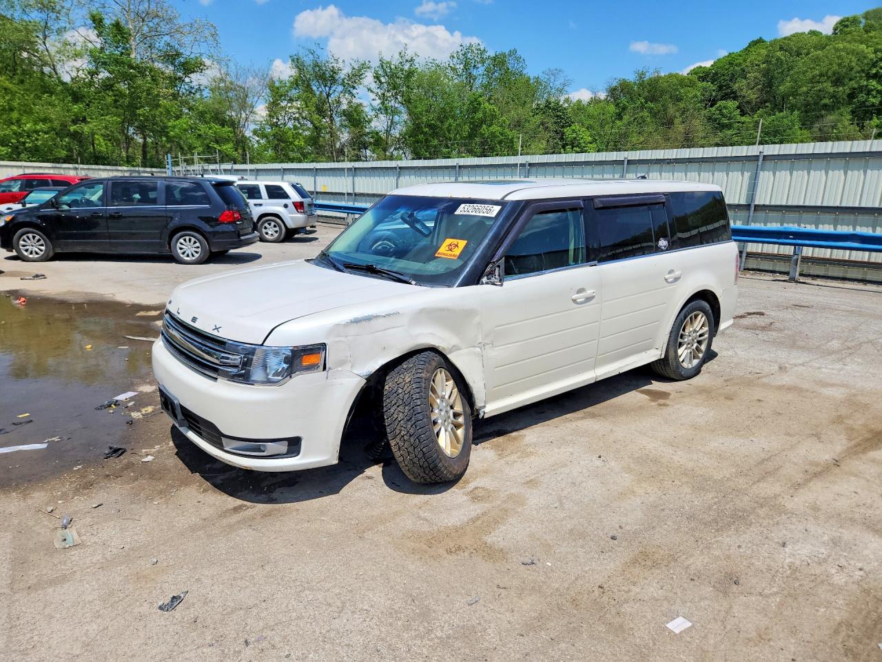 Salvage Ford Flex Image