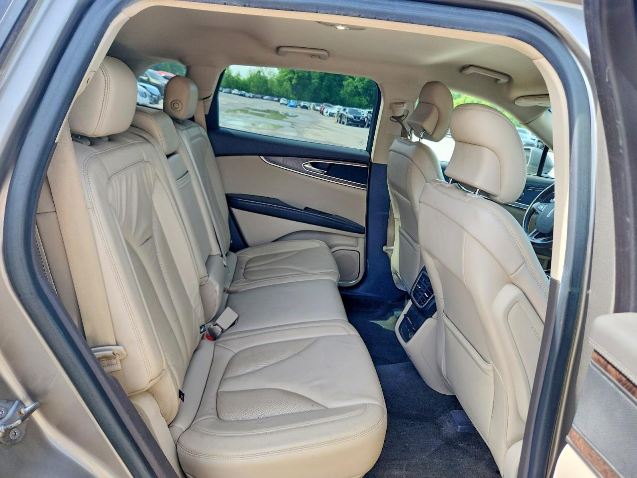 Lincoln MKX Select