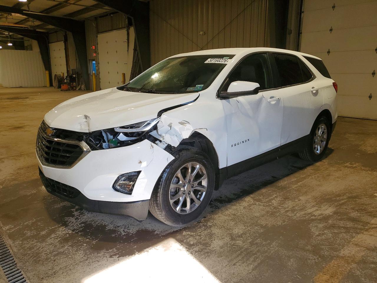 Salvage Chevrolet Equinox Image