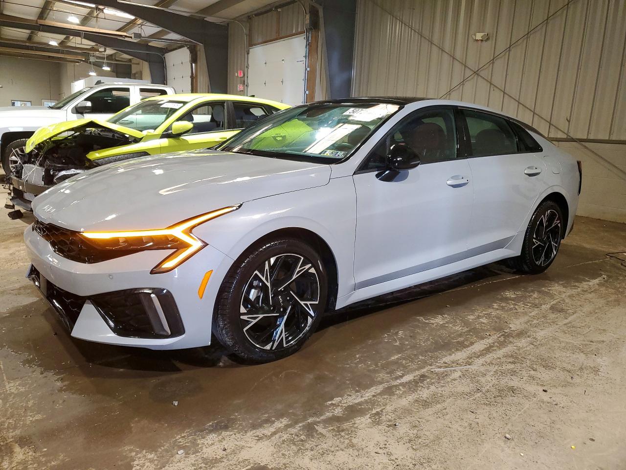 Salvage Kia K5 Image