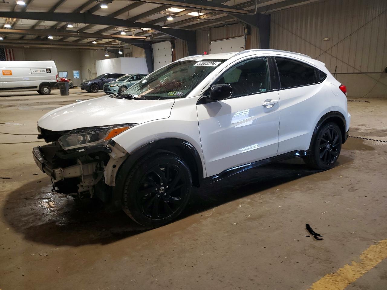 Salvage Honda HR-V Image