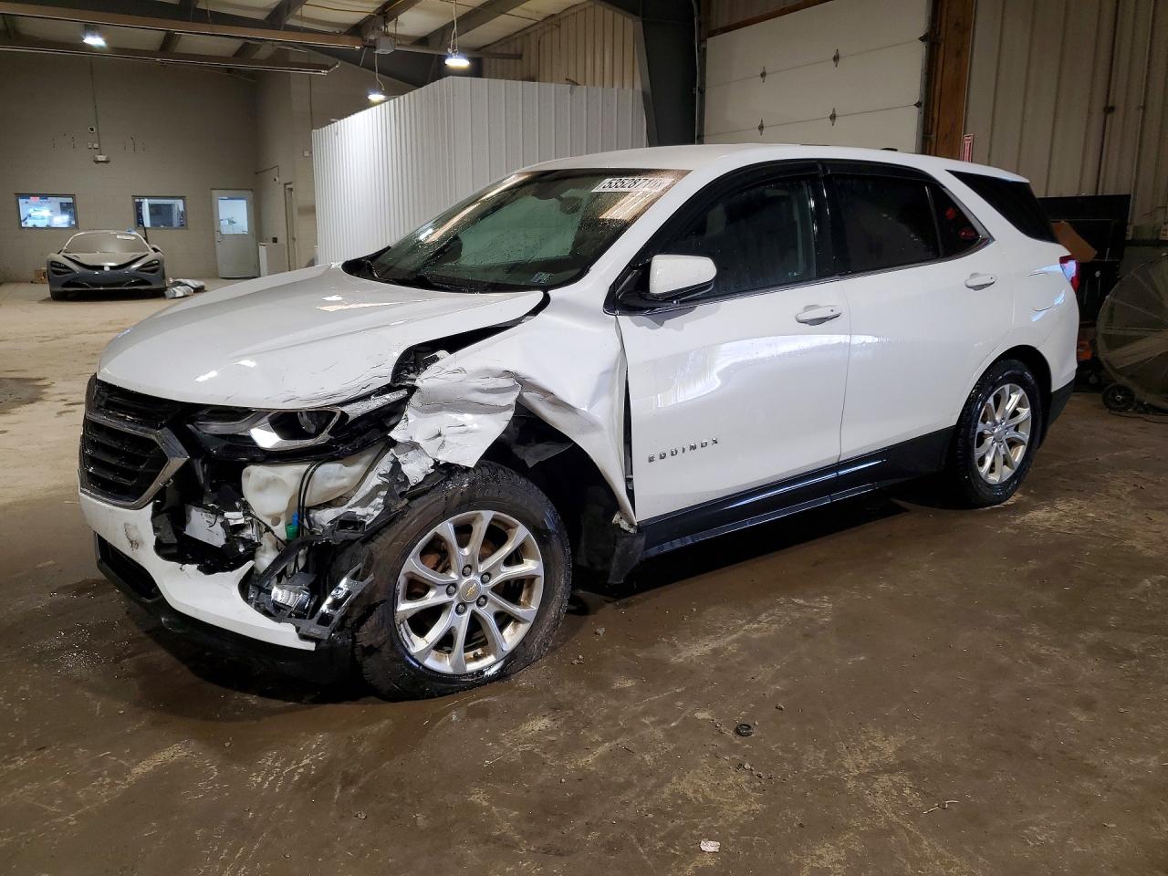 Salvage Chevrolet Equinox Image