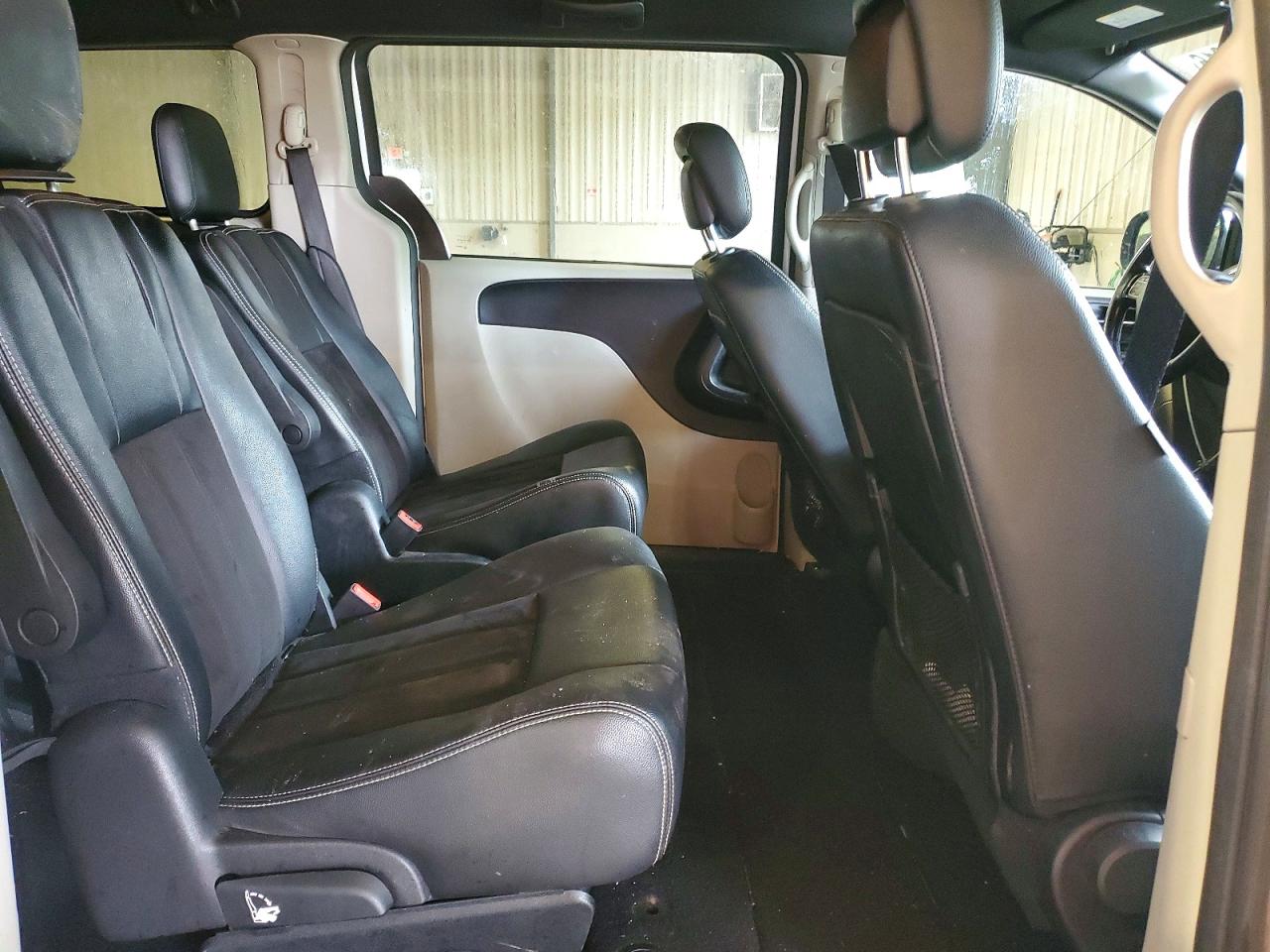 Dodge Caravan Sxt