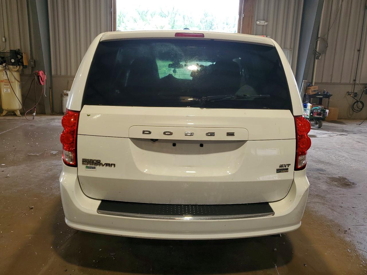Dodge Caravan Sxt