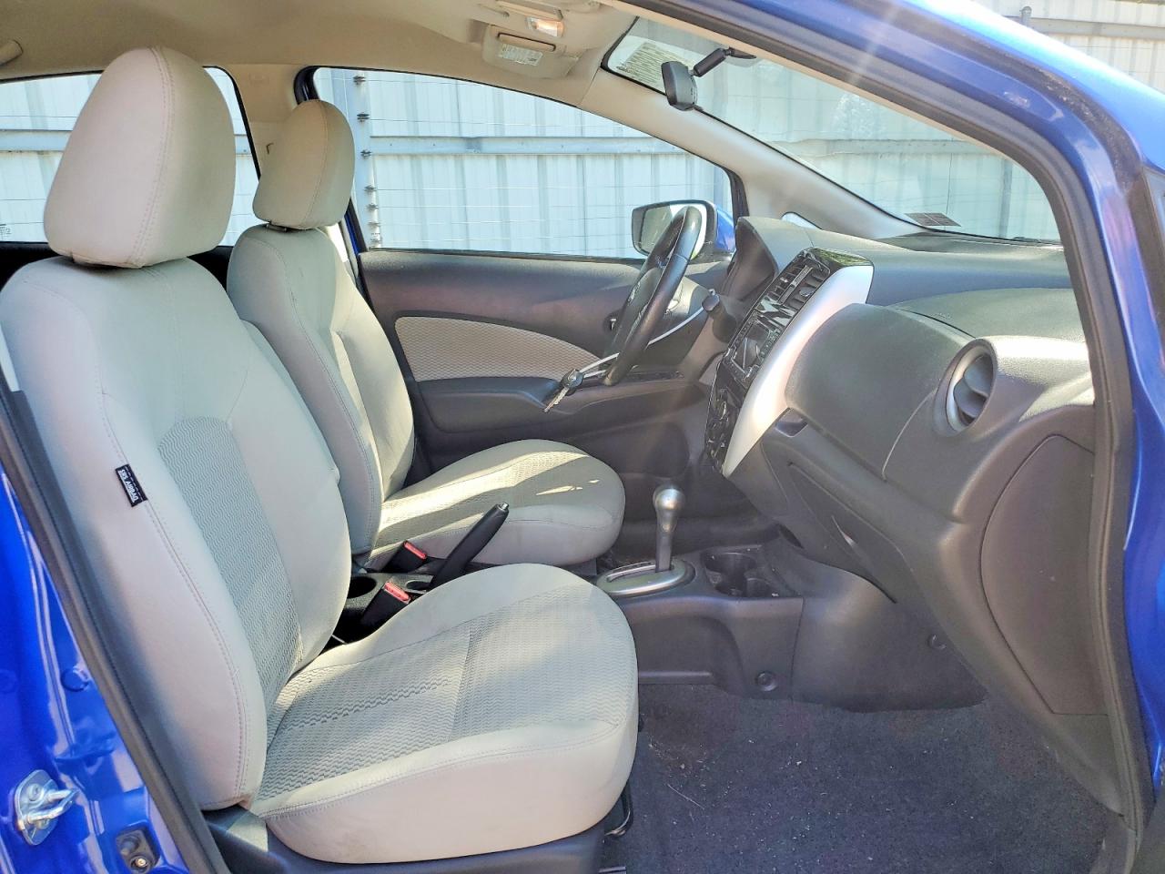 Nissan Versa Sv