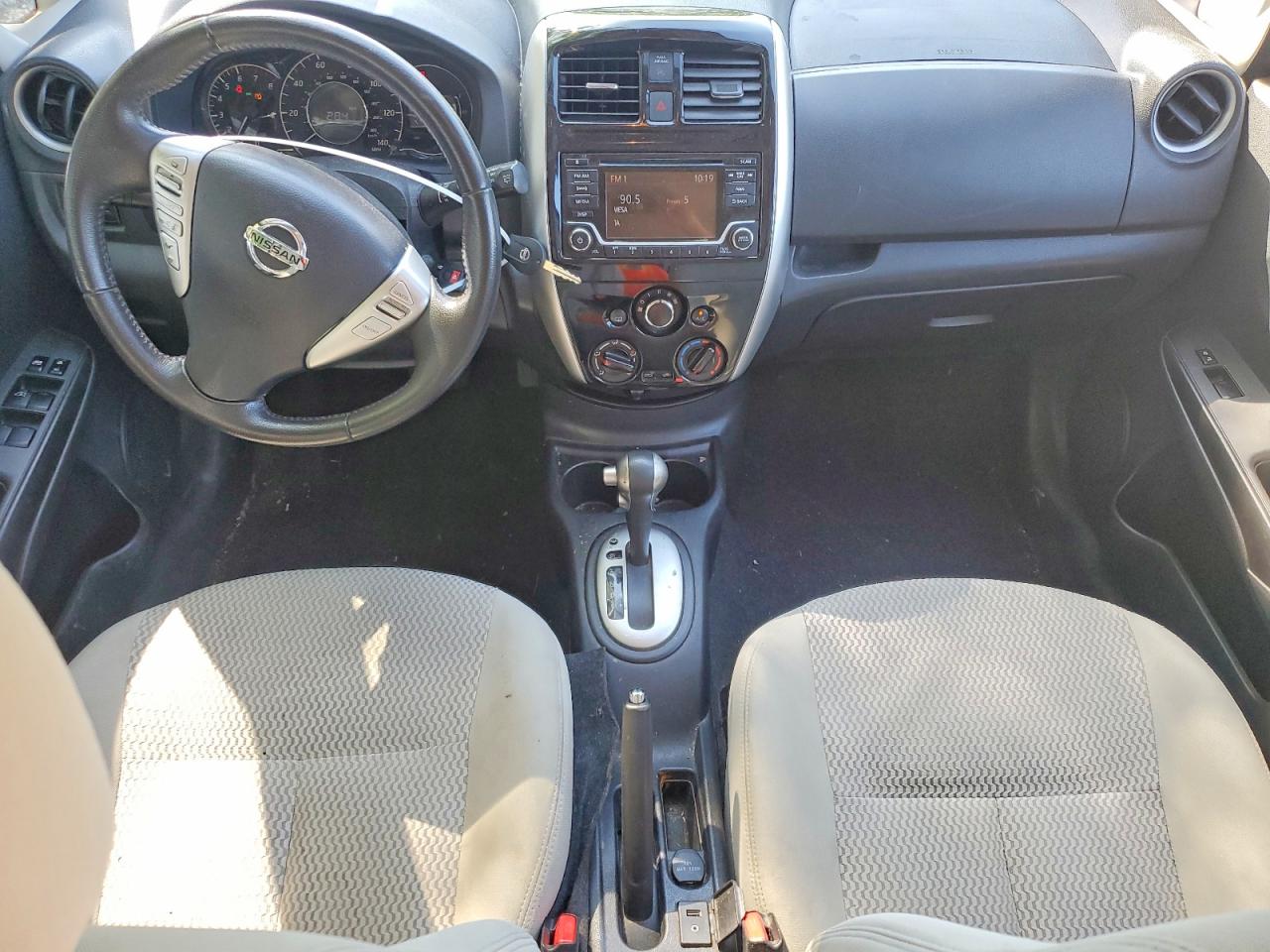 Nissan Versa Sv
