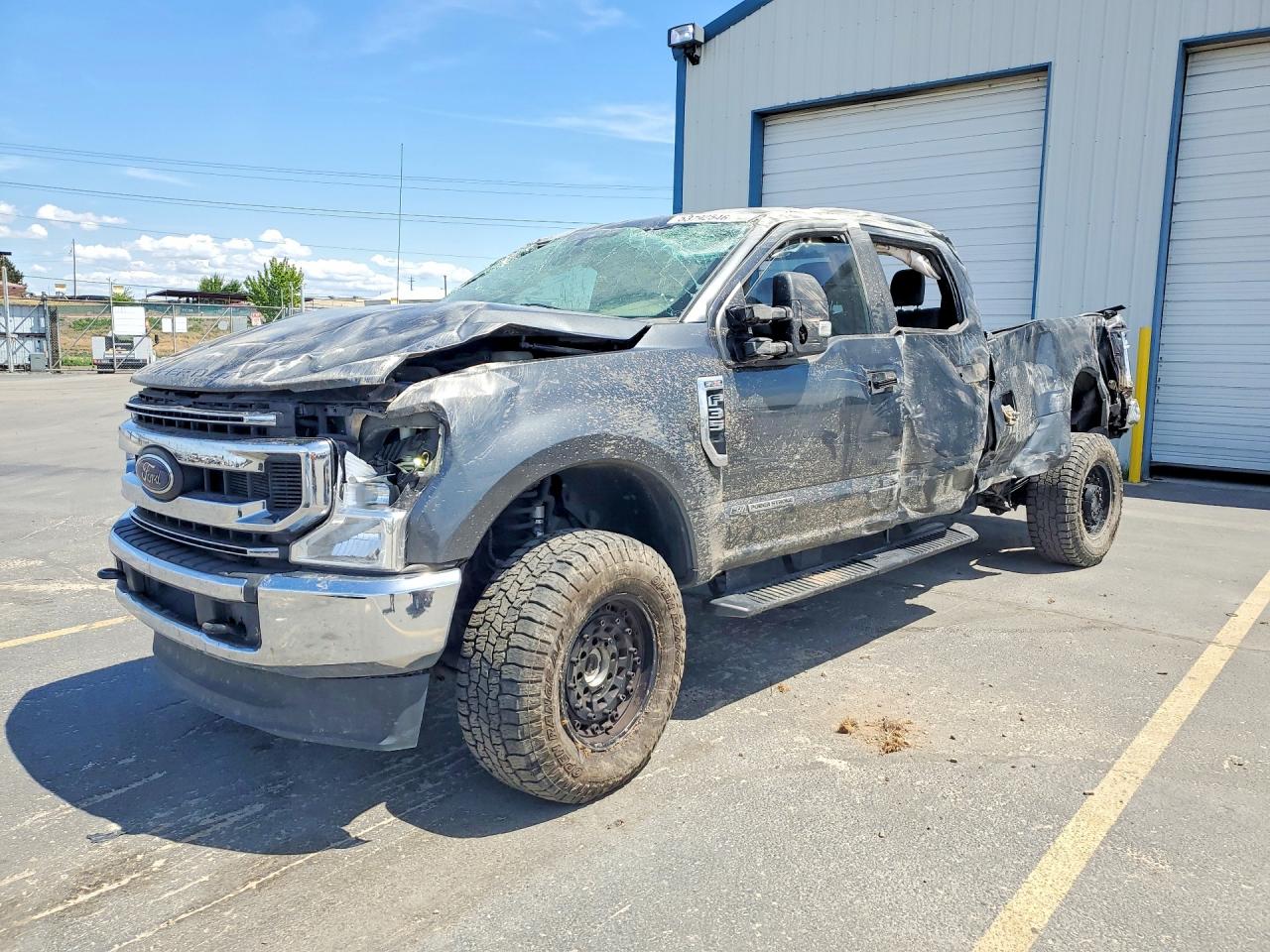 Salvage Ford F-350 Image