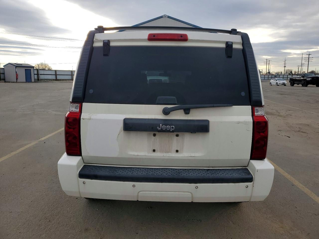 Jeep Commander Sport