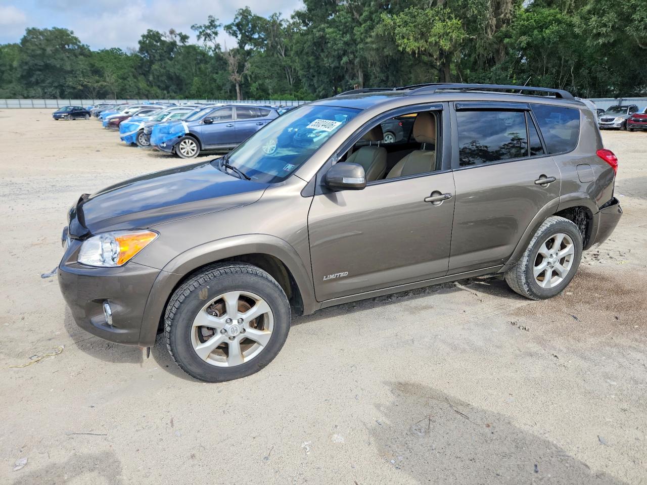 Salvage Toyota RAV4 Image