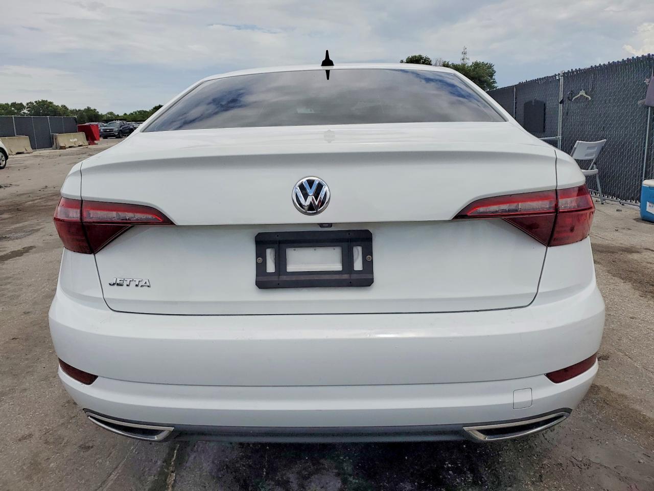 Volkswagen Jetta S