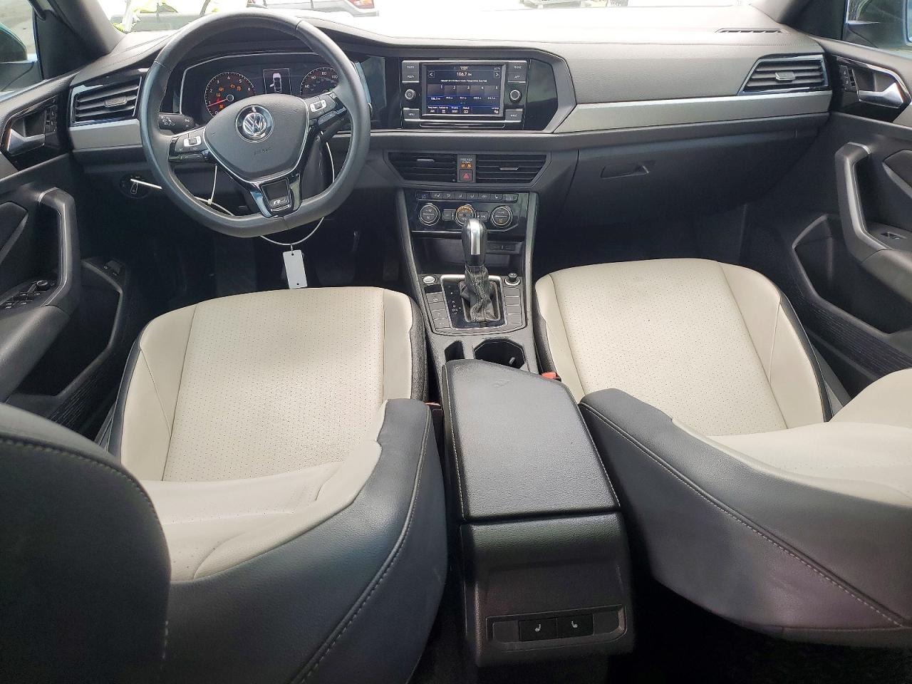 Volkswagen Jetta S