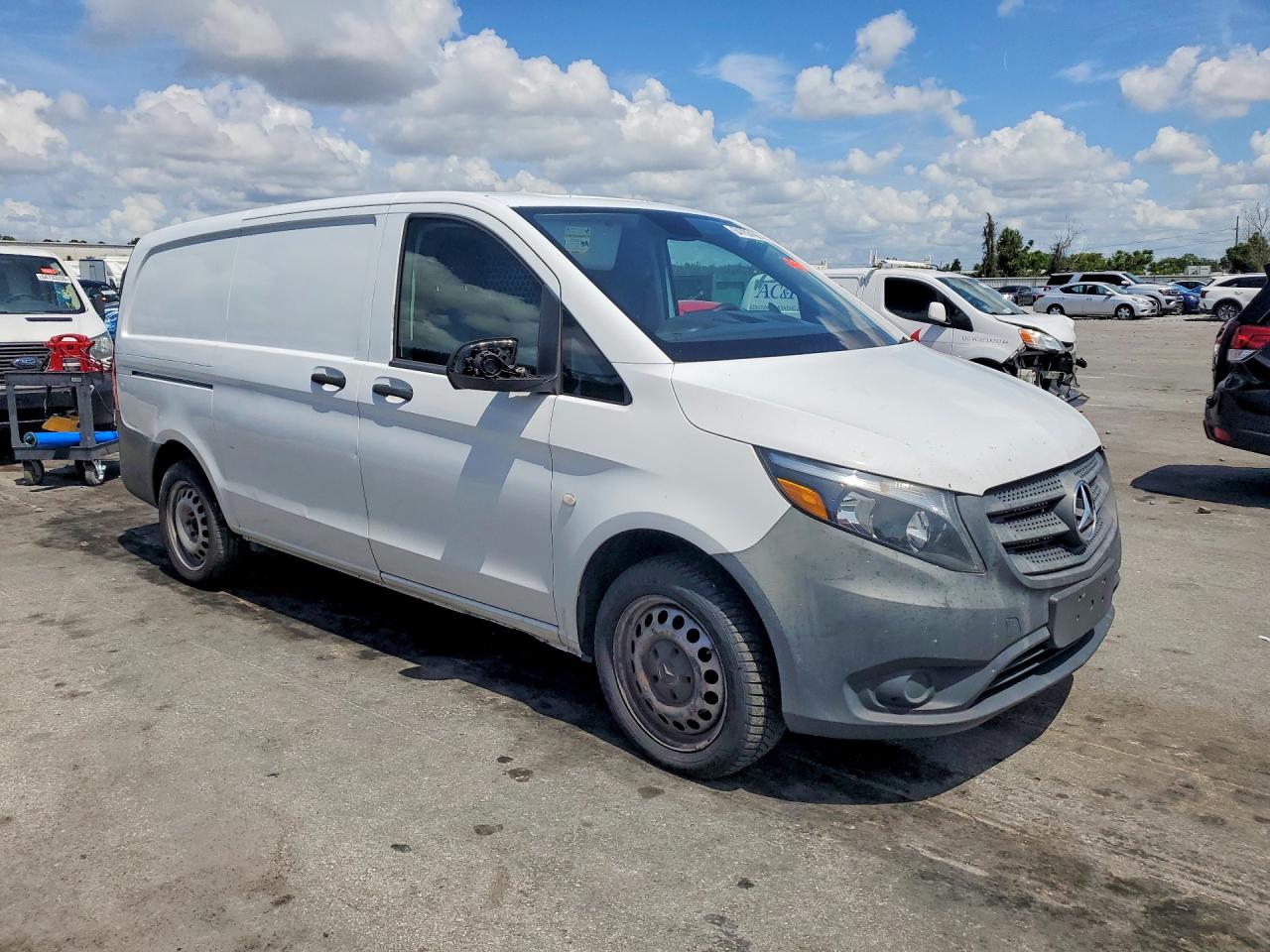 Mercedes-Benz Metris