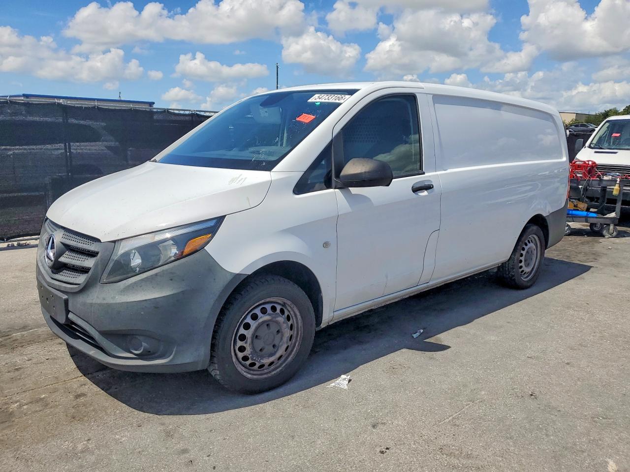 Salvage Mercedes-Benz Metris Image