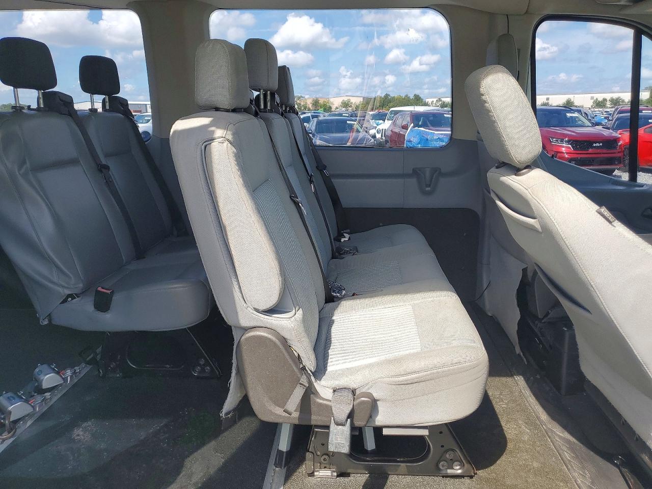 Ford Transit T-350