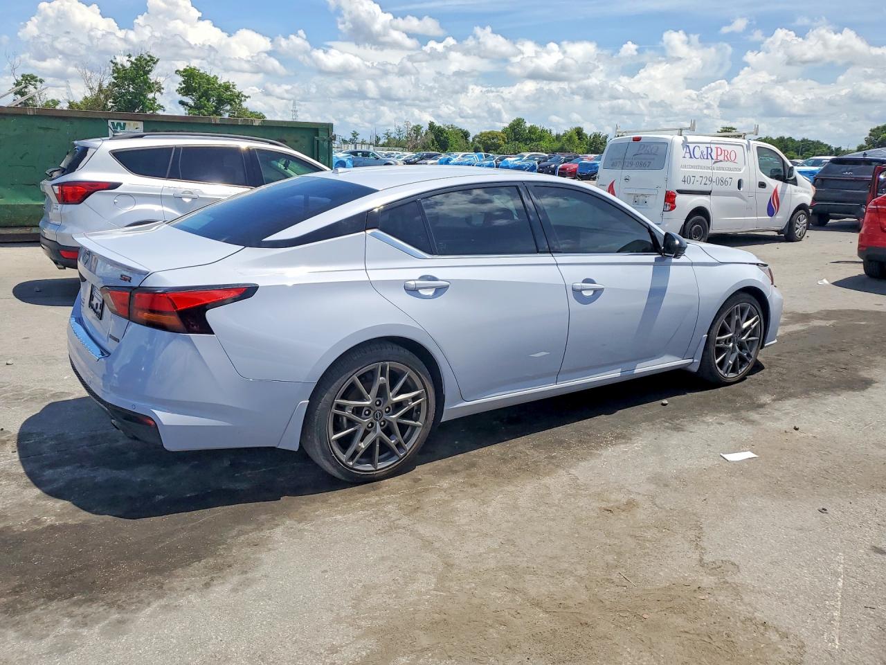 Nissan Altima Sr