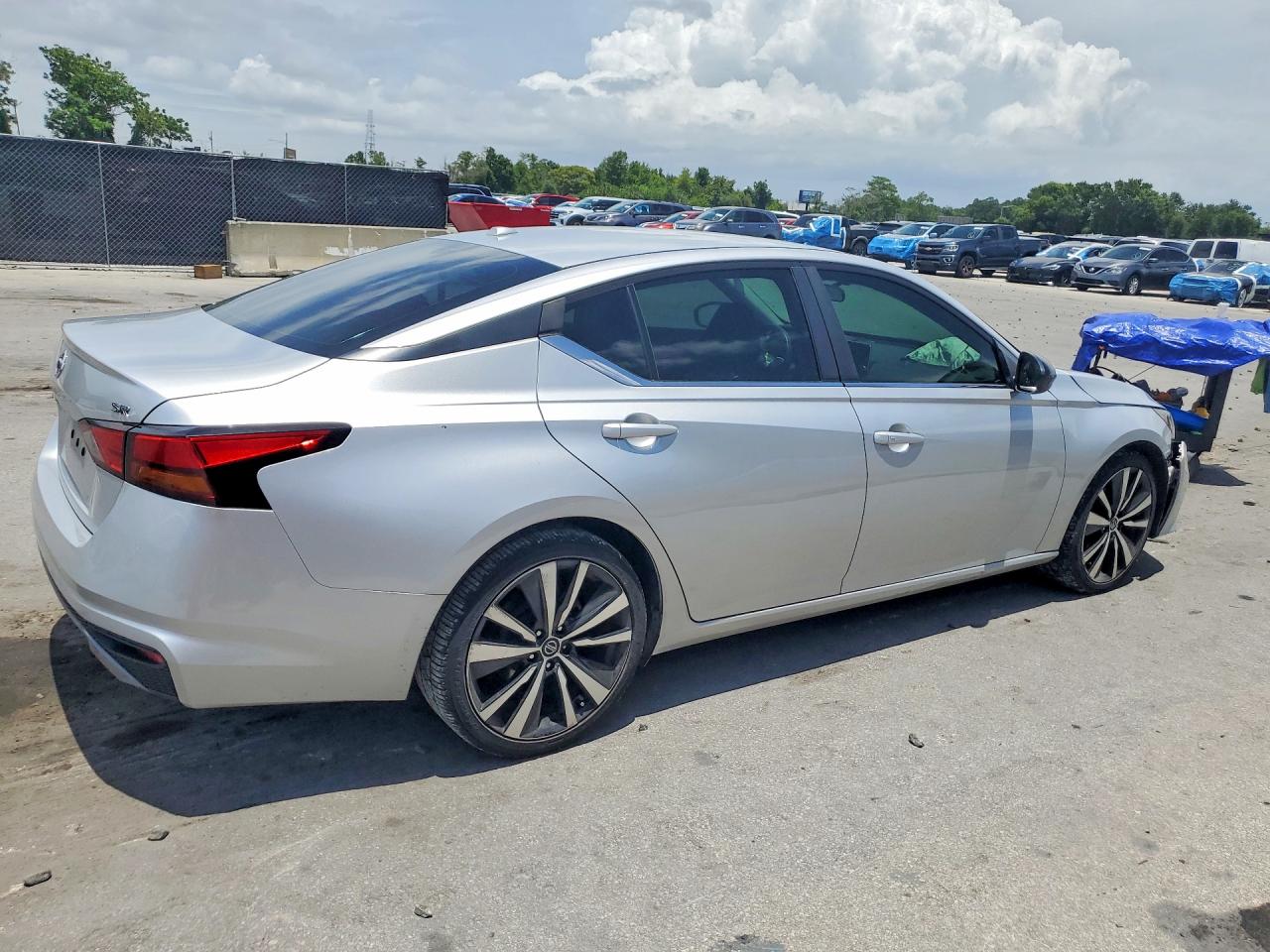 Nissan Altima Sr