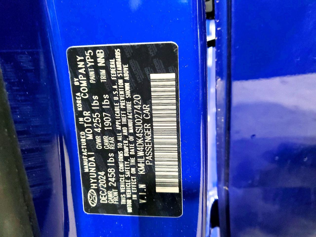 Hyundai ELANTRA Base