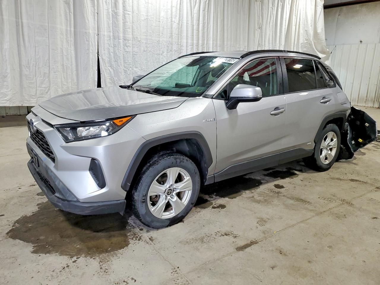Salvage Toyota RAV4 Image