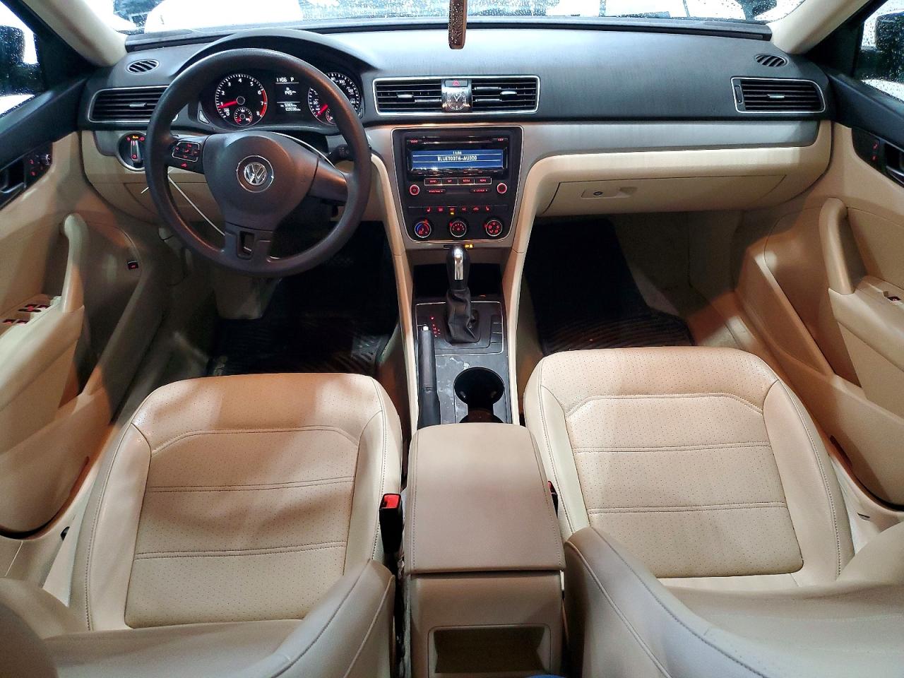 Volkswagen Passat S