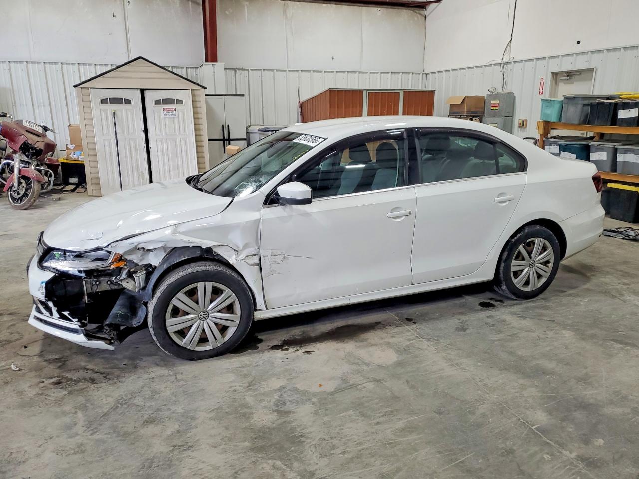 Salvage Volkswagen Jetta Image