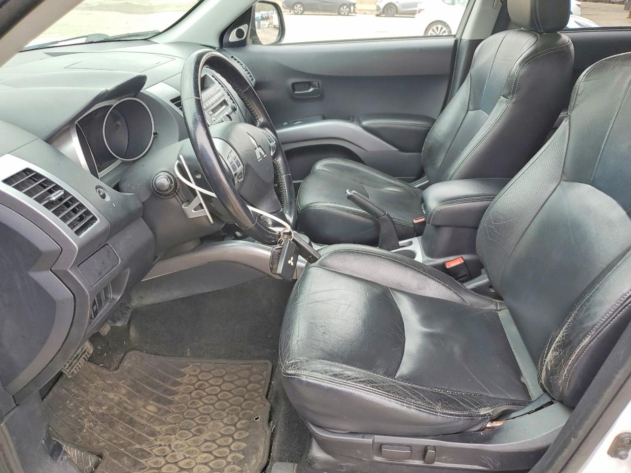 Mitsubishi Outlander Xls