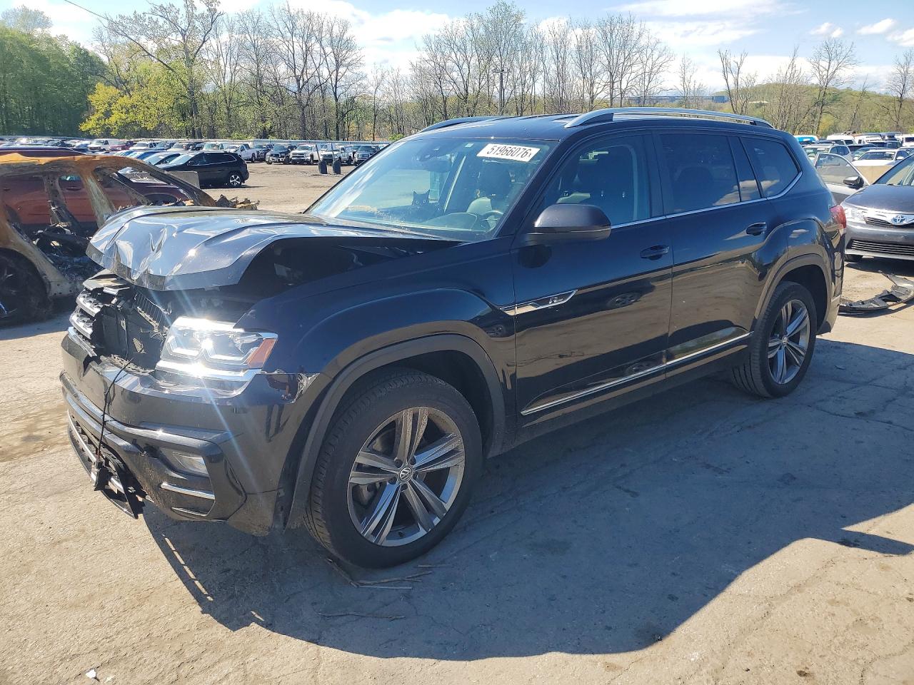Salvage Volkswagen Atlas Image