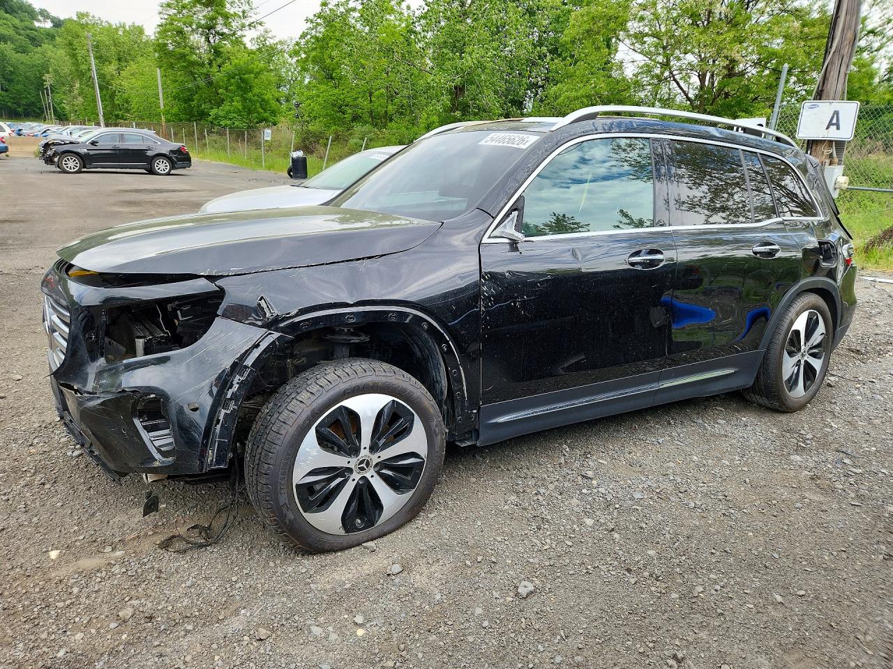 Salvage Mercedes-Benz GLB Image