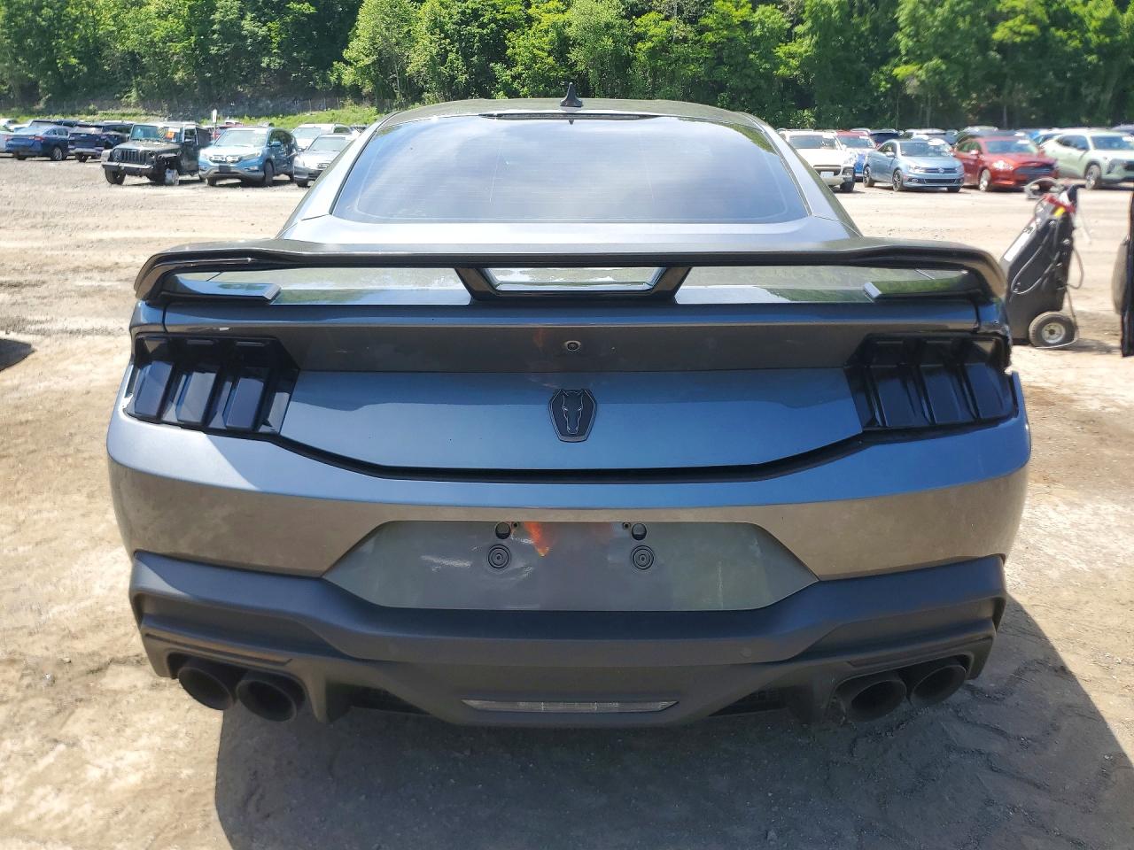 Ford Mustang Dark Horse
