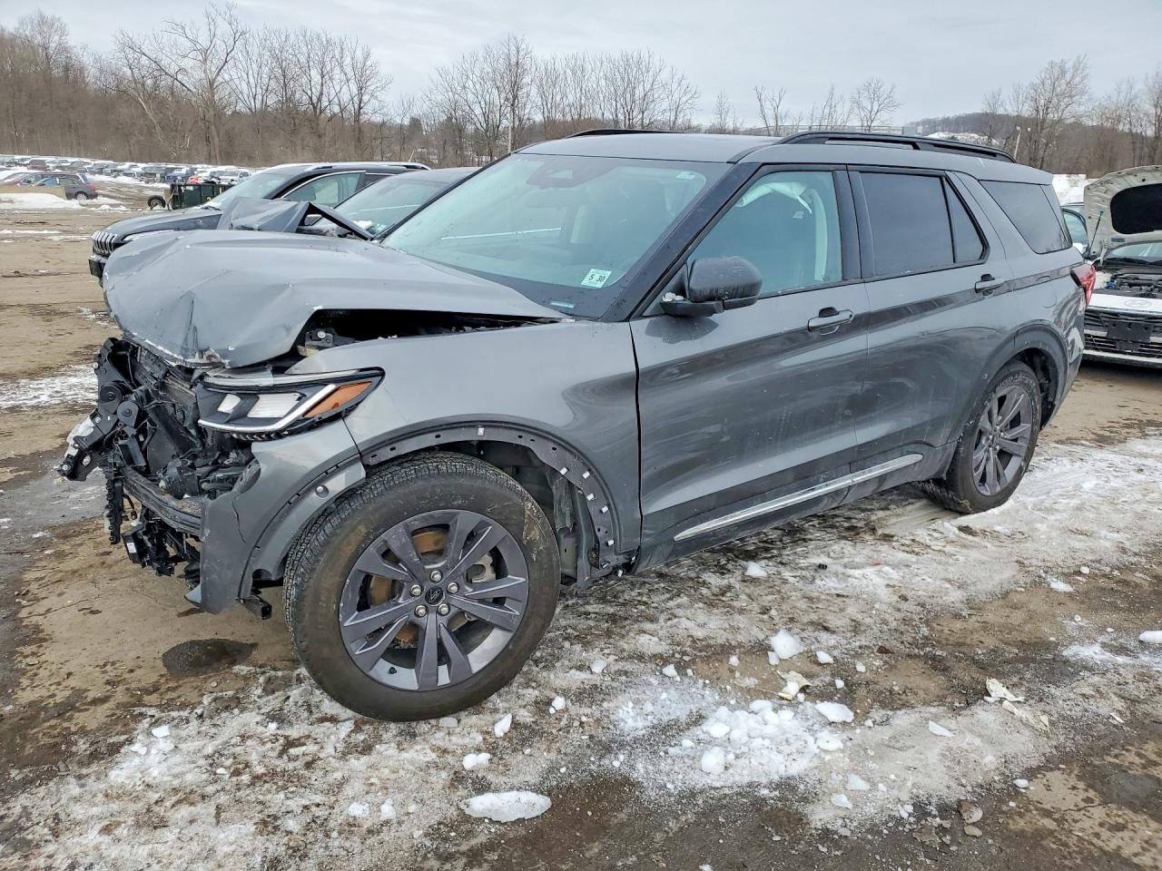 Salvage Ford Explorer Image