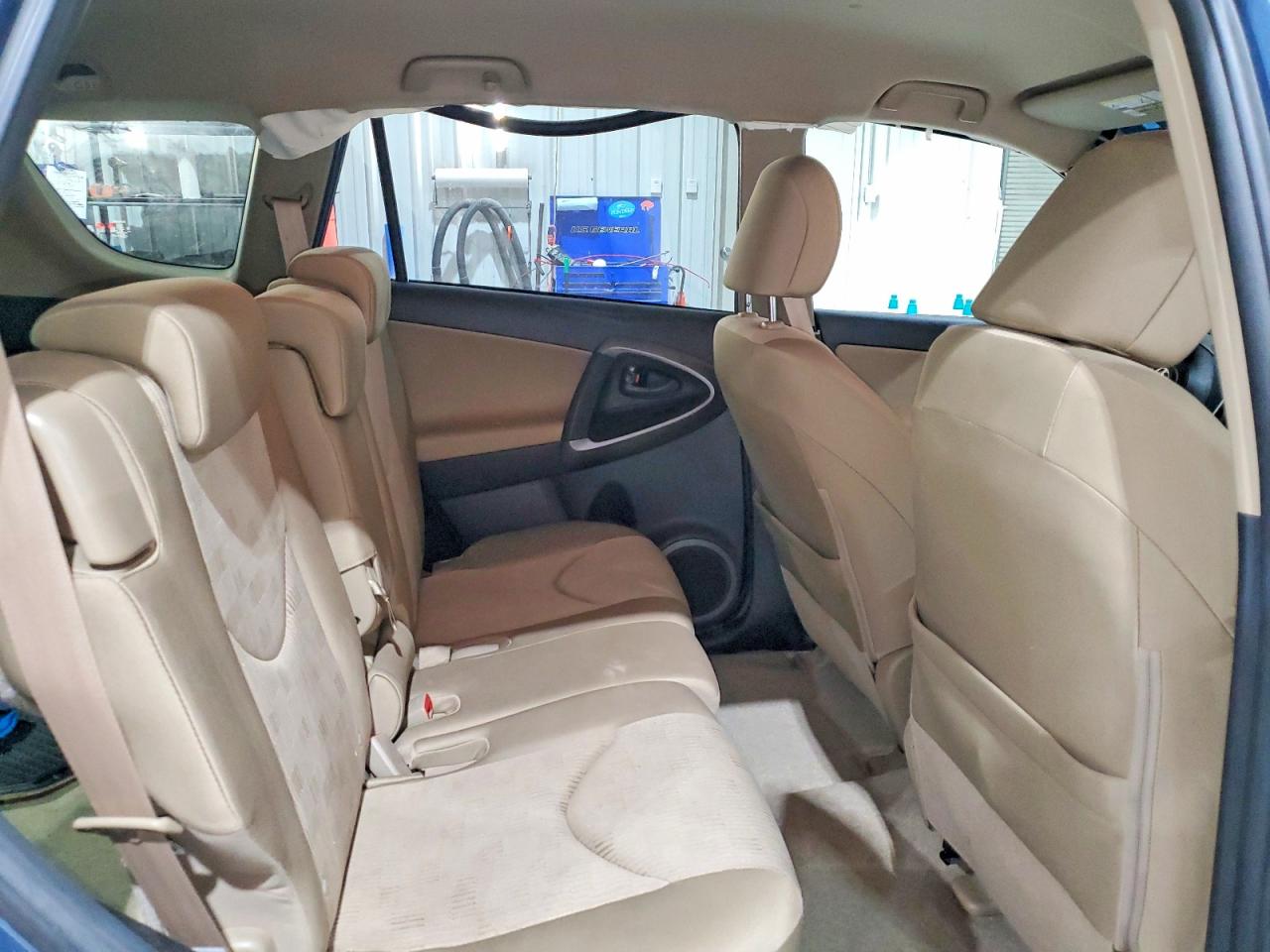 Toyota RAV4 Base