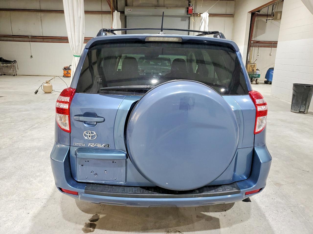 Toyota RAV4 Base
