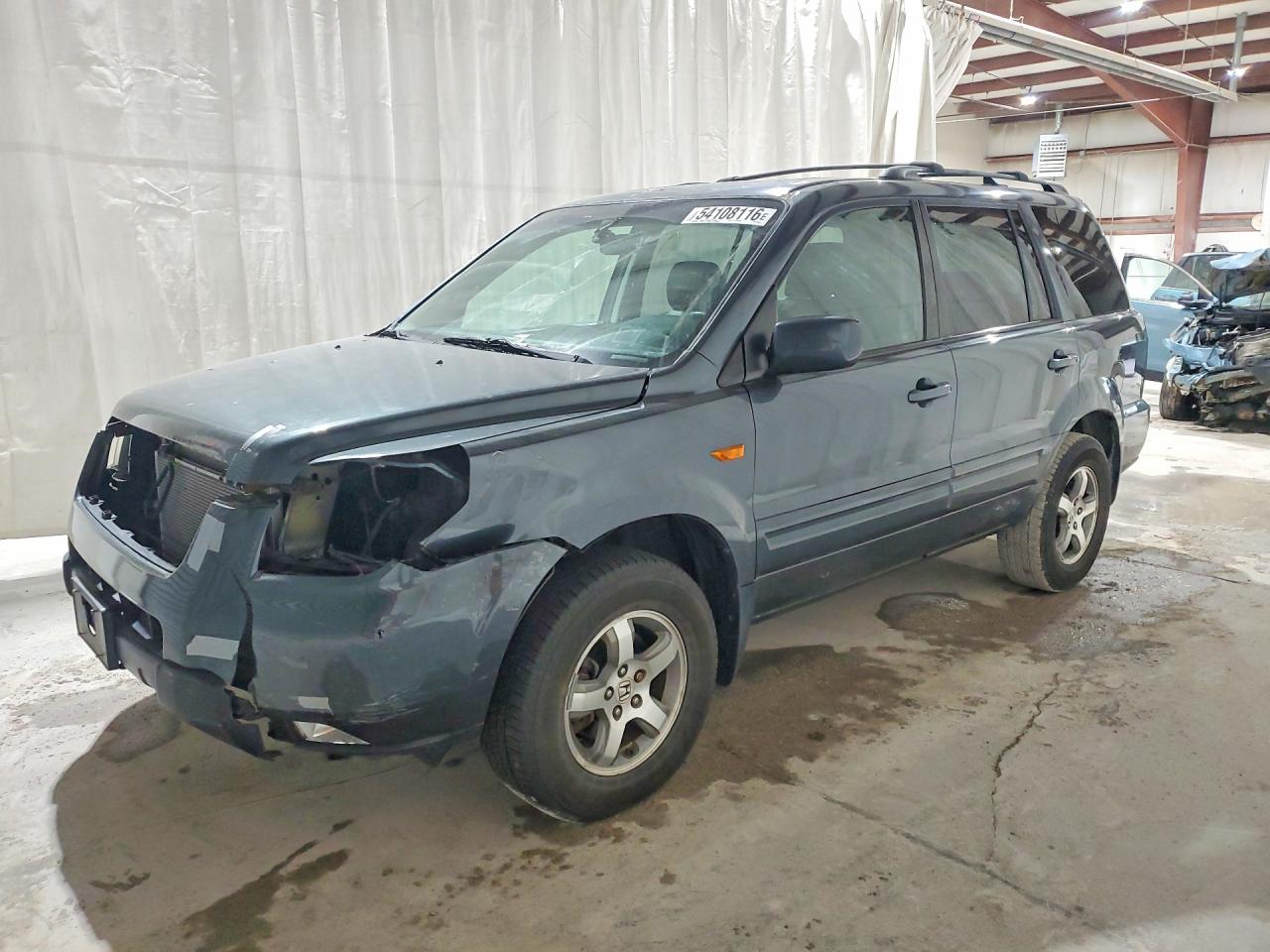 Salvage Honda Pilot Image