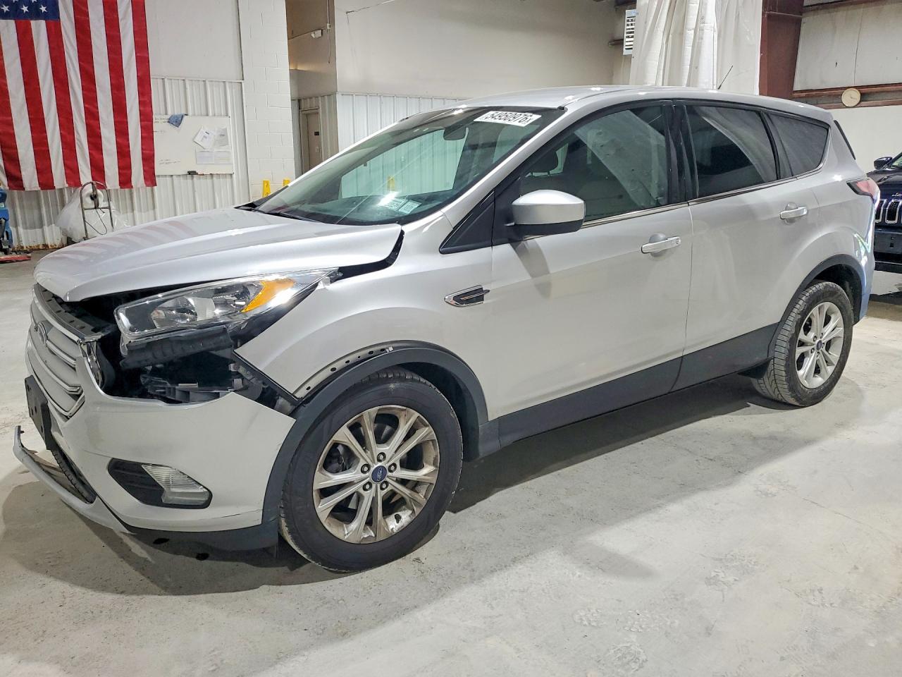 Salvage Ford Escape Image