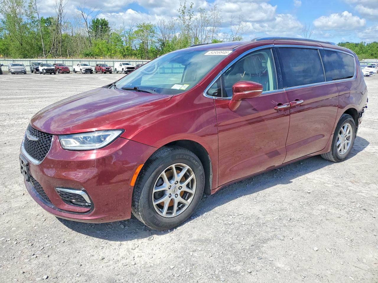 Salvage Chrysler Pacifica Image