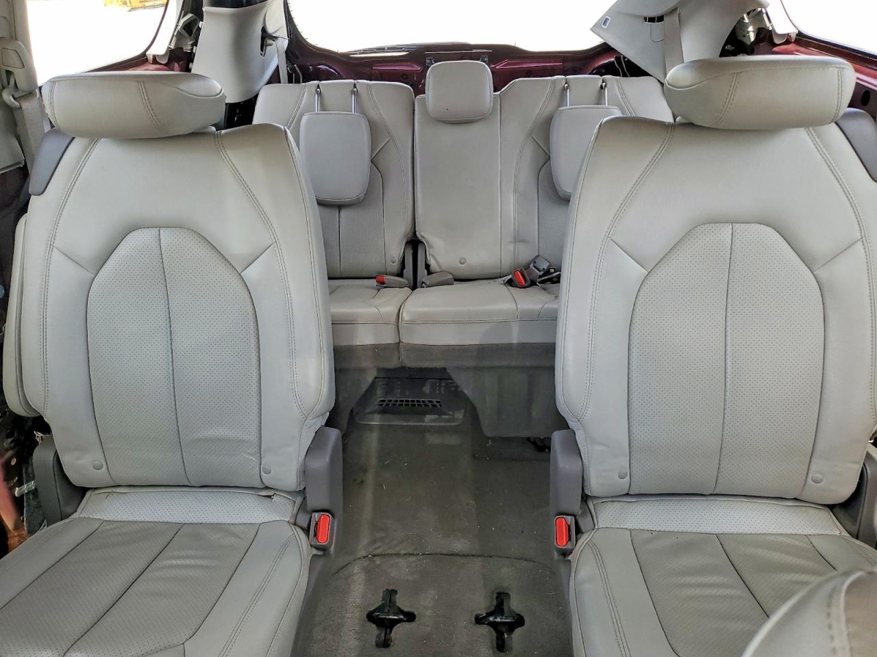 Chrysler Pacifica Touring L