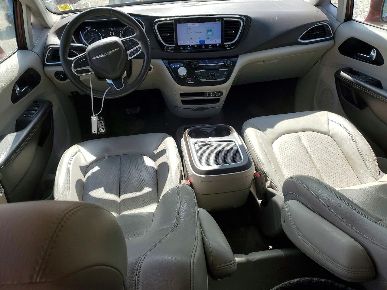 Chrysler Pacifica Touring L
