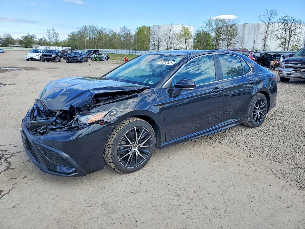 Salvage Toyota Camry Image