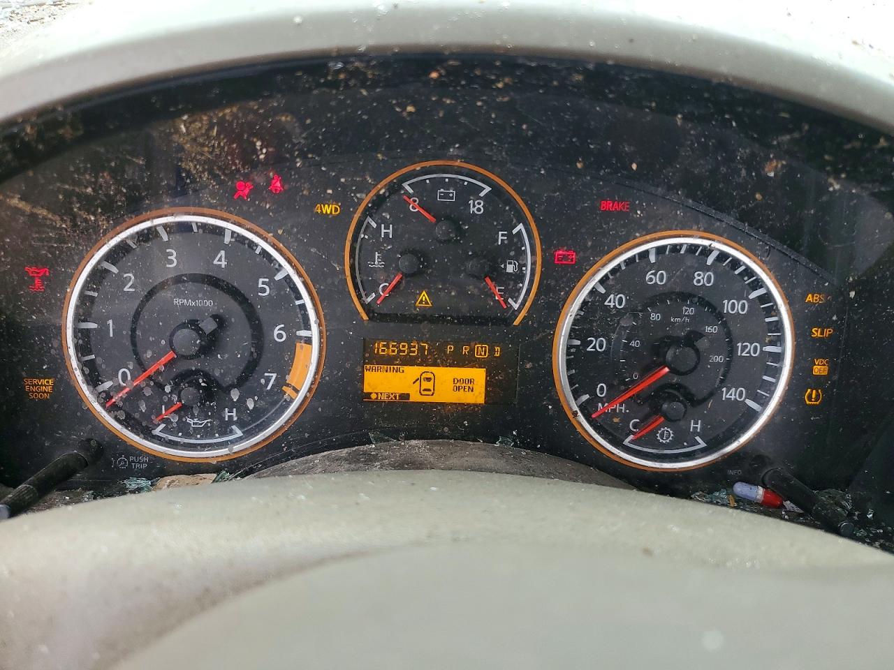 Nissan Titan Sv