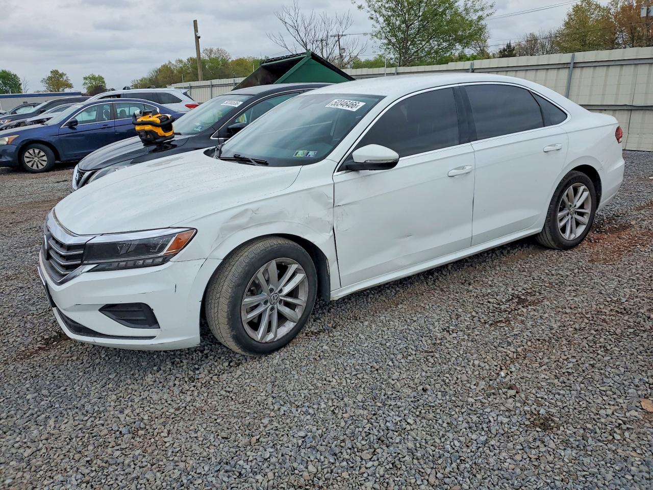 Salvage Volkswagen Passat Image
