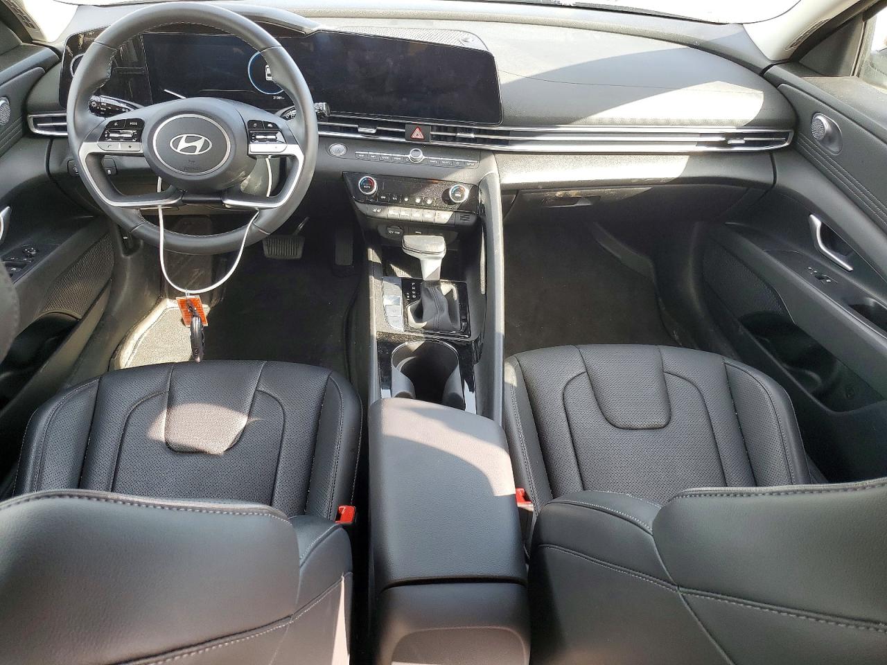 Hyundai ELANTRA Limited