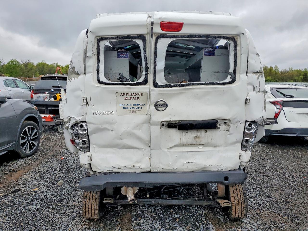 Nissan Nv S