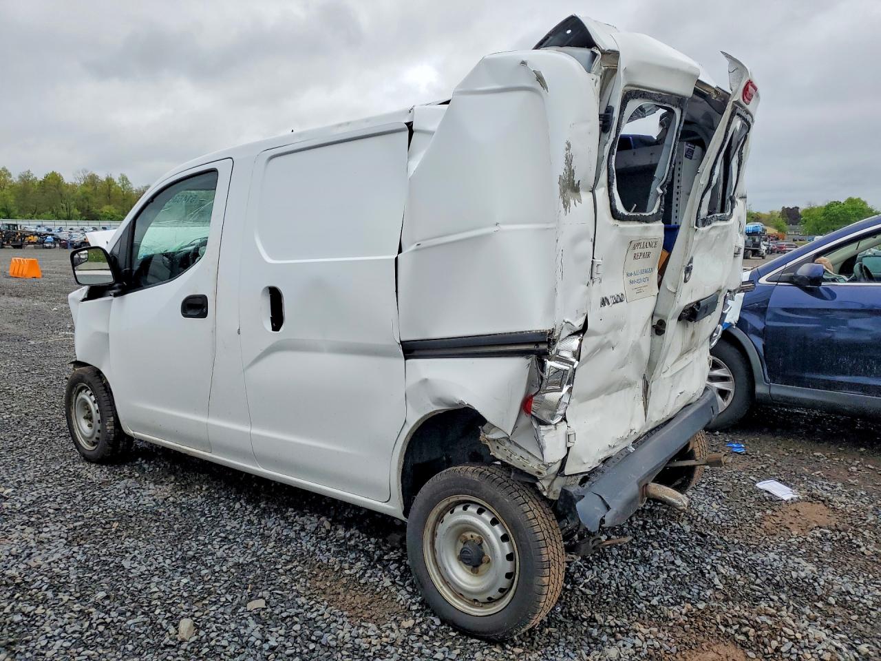 Nissan Nv S