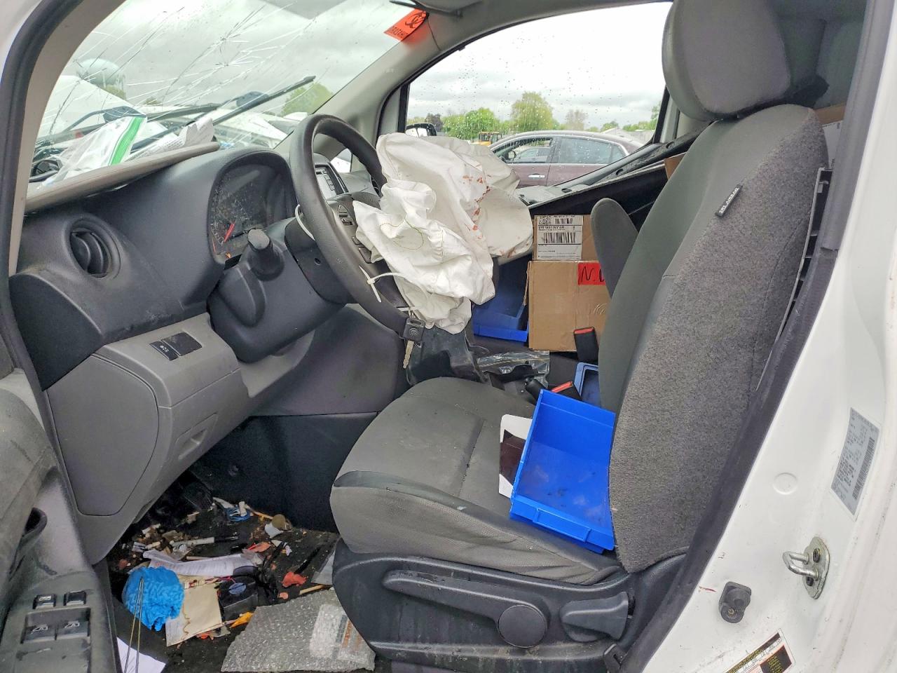 Nissan Nv S