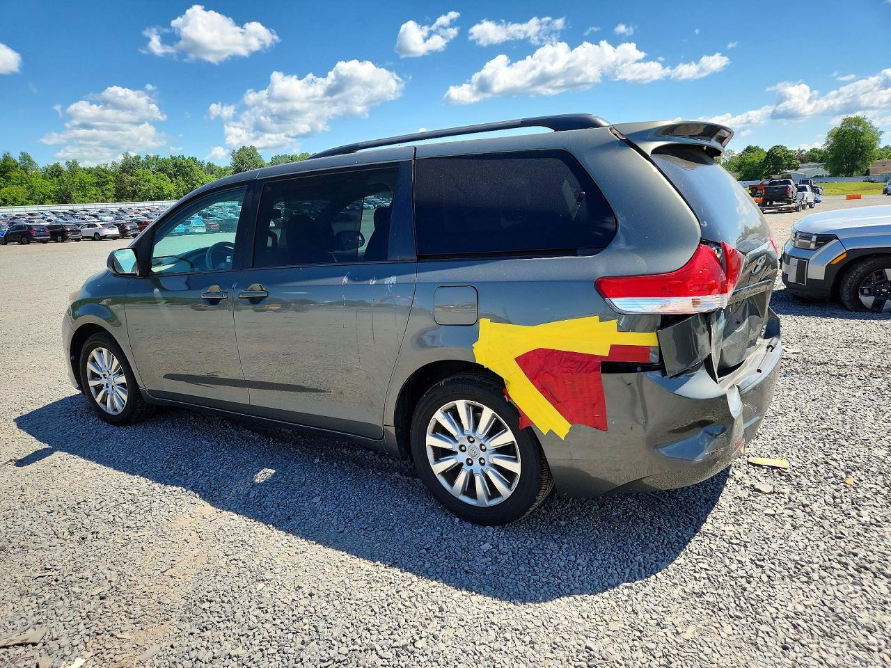Toyota Sienna Xle 7-passenger