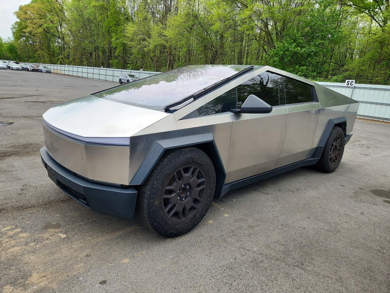 Salvage Tesla Cybertruck Image